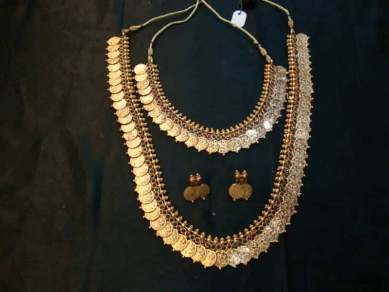 What Is Temple Jewelry