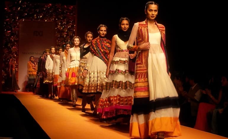 How to Look Stylish in Indian Wear