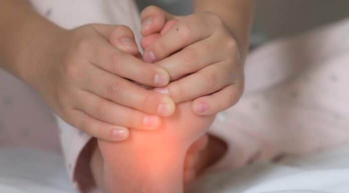10 Fast Recovery Natural Home Remedies for Foot Pain