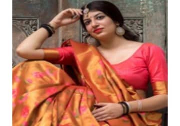 8 Stylish Blouse Color Combinations for Silk Saree