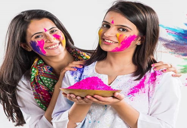 10 Stunning White Kurti Designs – Best Way To Dress for Holi