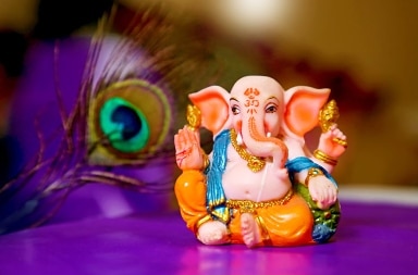 15 Simple and Creative Homemade Ganpati Decoration Ideas