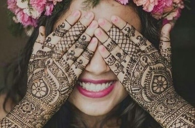 11 Unique Bridal Mehendi Designs to Help You Stand Out from the Crowd