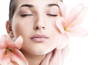 10 Secret Remedies for an Instant Glowing Skin
