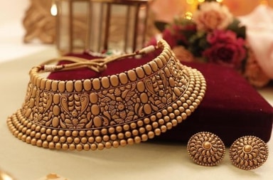 9 Different Types of Necklace Designs that Every Girl would Love to Wear