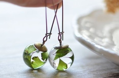 10 Types of Resin Jewelry