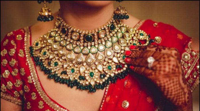 9 Types of Wedding Jewellery to Pair with Your Red Bridal Lehenga