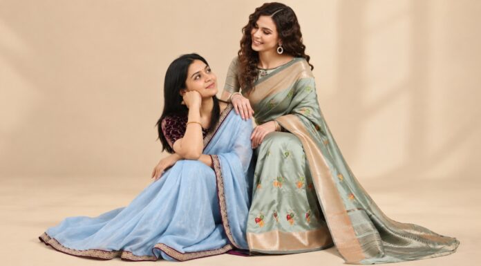 How to Choose a Saree That Doesn’t Need Heavy Jewellery Sarees That Need Least Jewellery