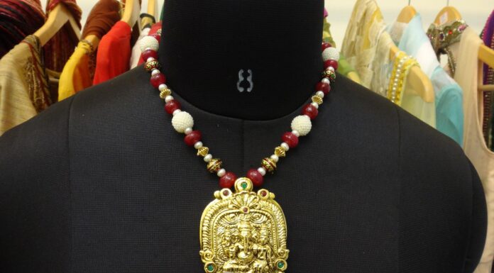 What Is Temple Jewelry